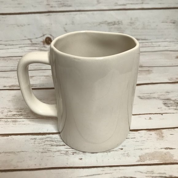 Rae Dunn STAR Mug - Picture 2 of 8